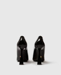 Elsa Patent Pumps