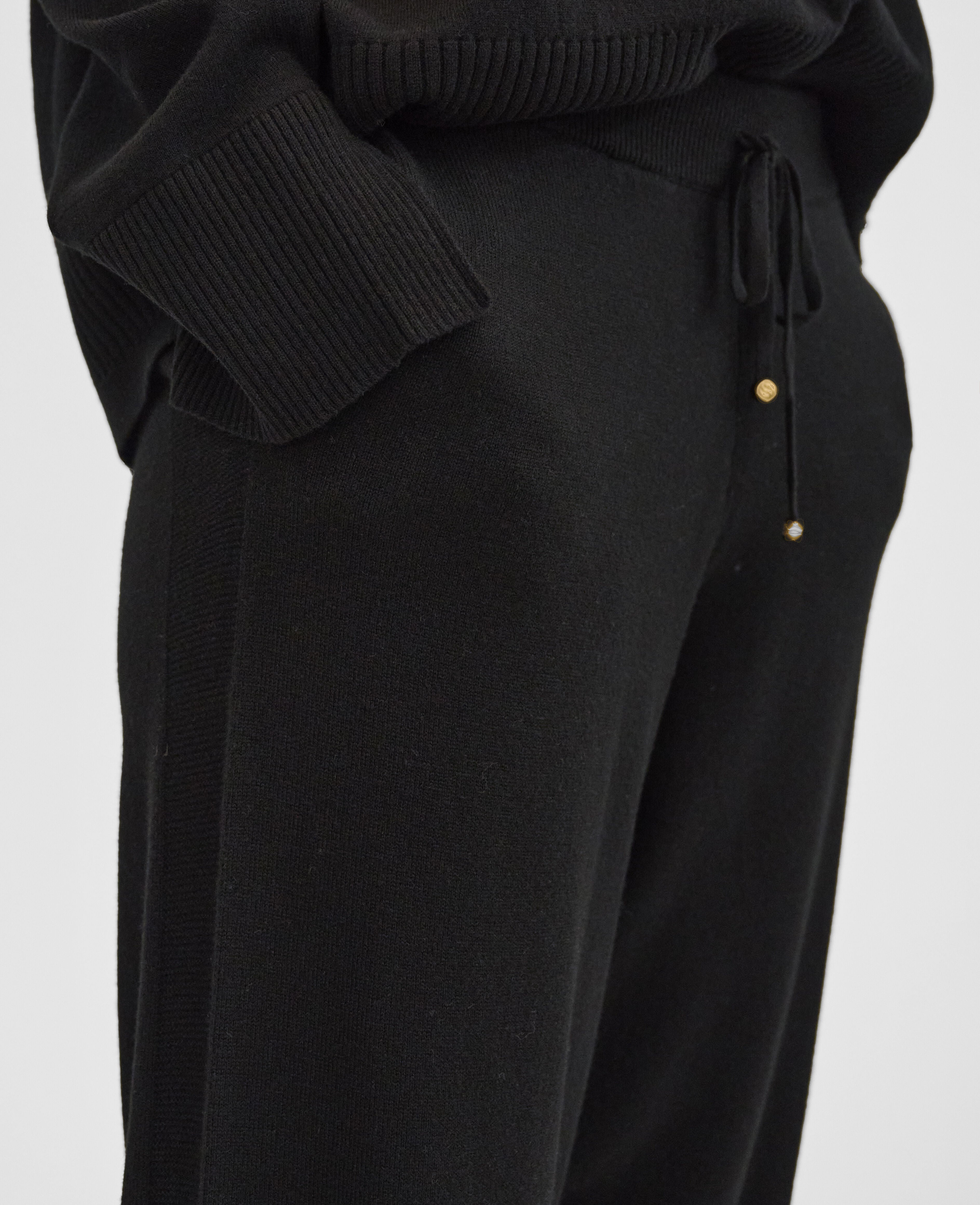 Mid-Rise Tapered Sweatpants