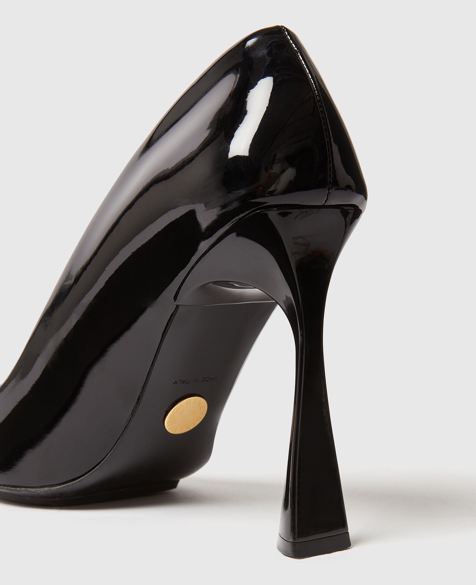 Elsa Patent  Pumps
