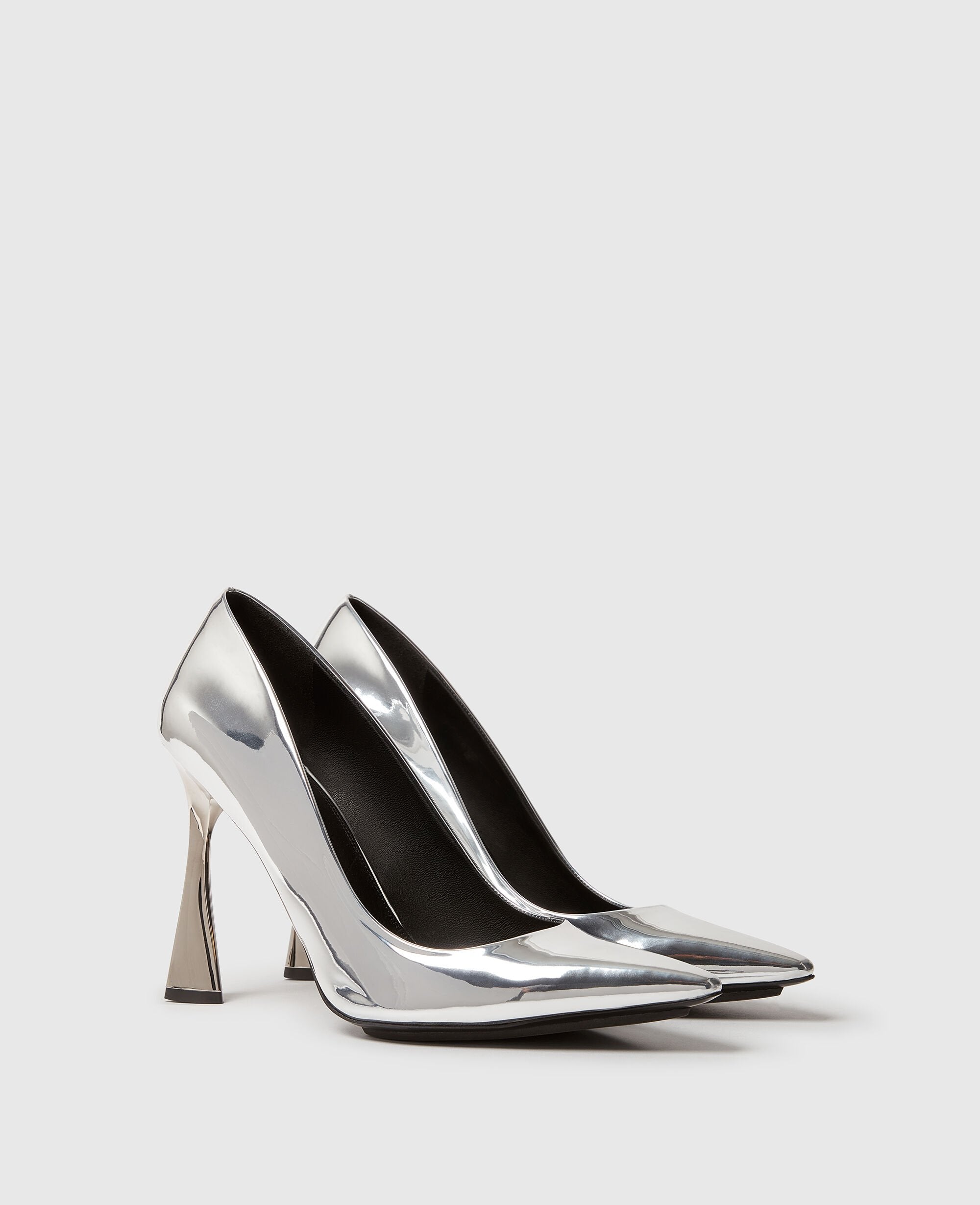 Elsa Patent  Pumps