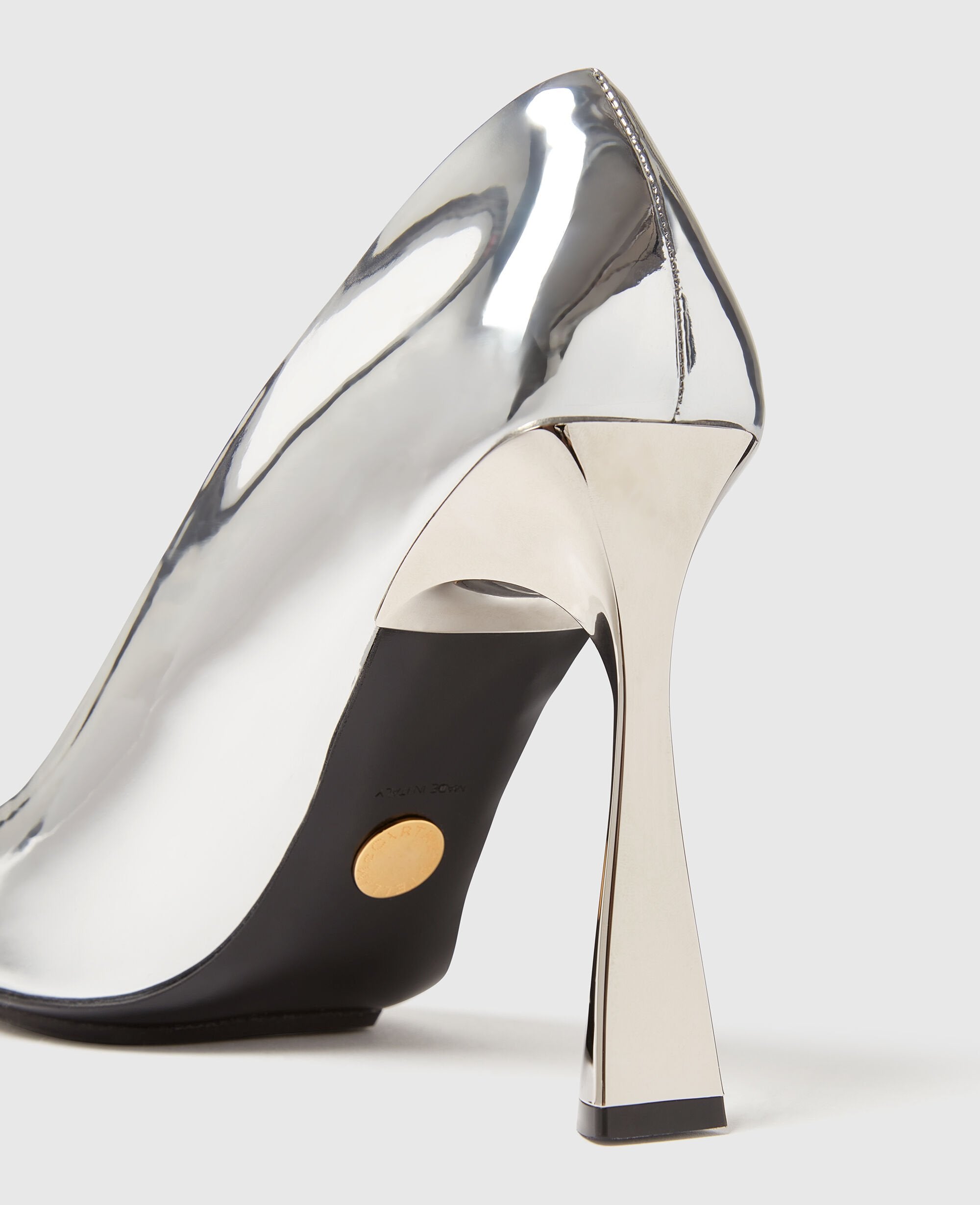 Elsa Patent  Pumps
