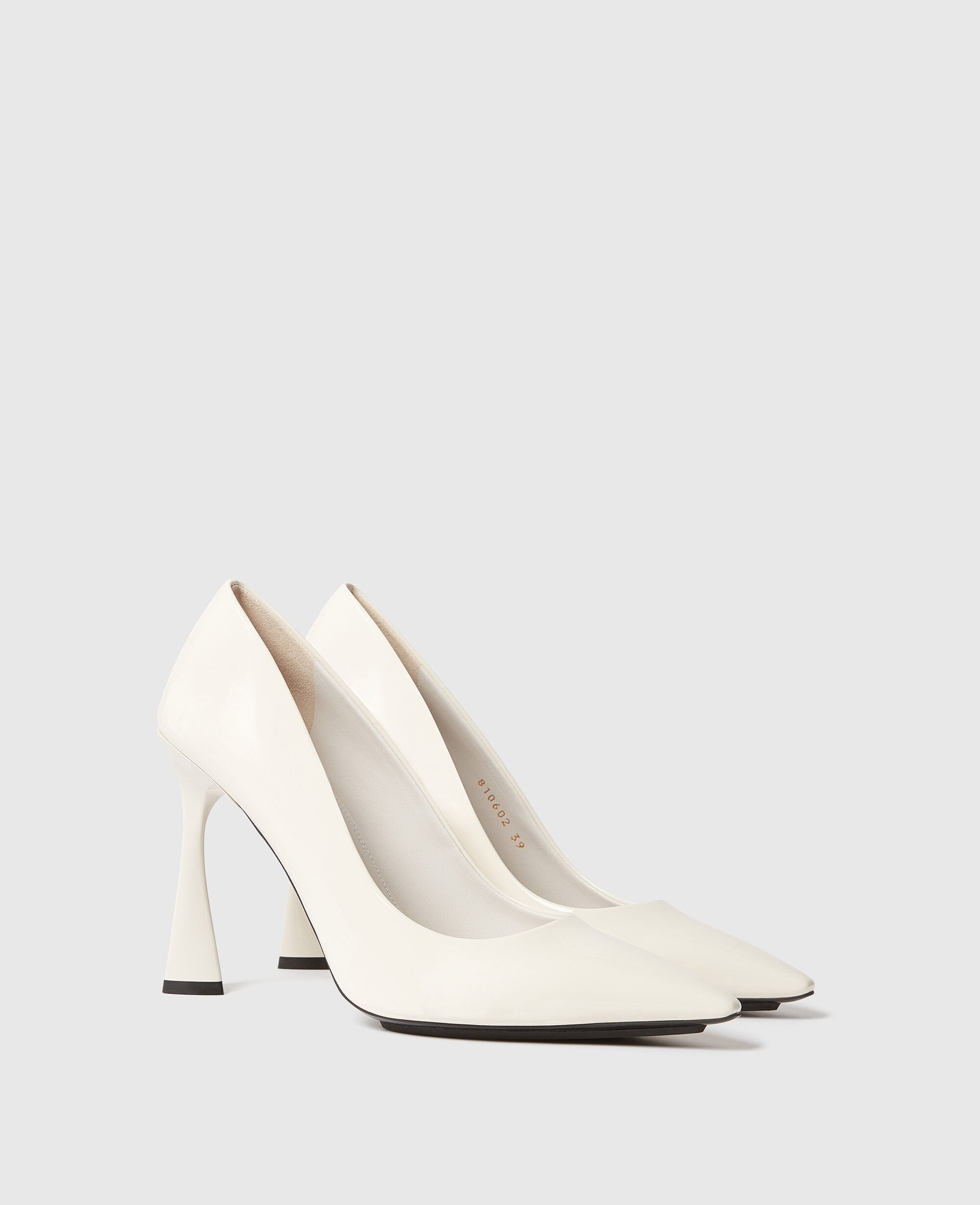 Elsa Patent  Pumps