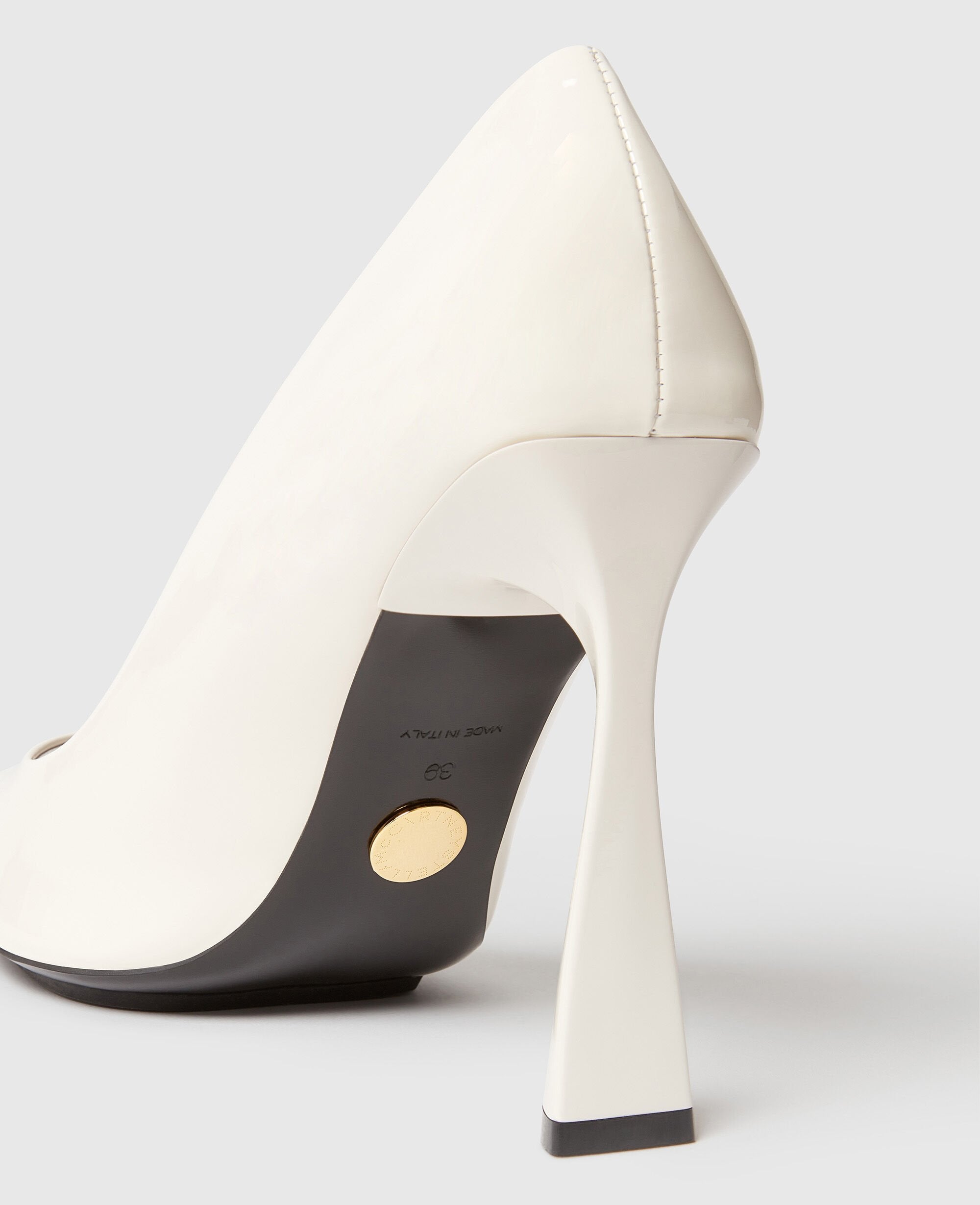 Elsa Patent  Pumps