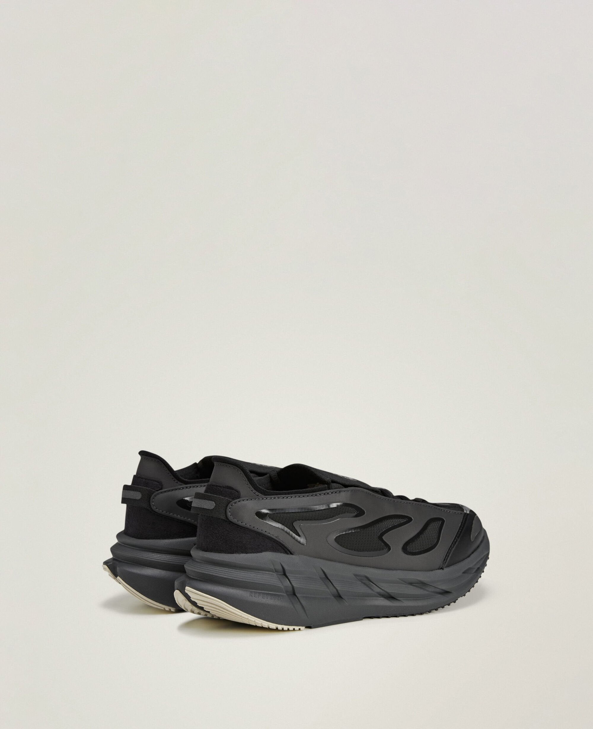 ADISTAR Distance Running Trainers