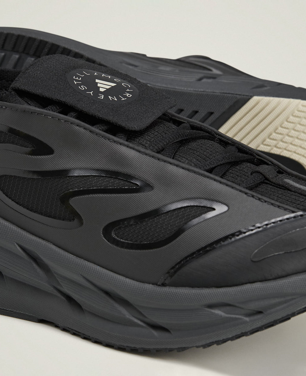 ADISTAR Distance Running Trainers