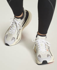 UltraBOOST 5 Running Trainers