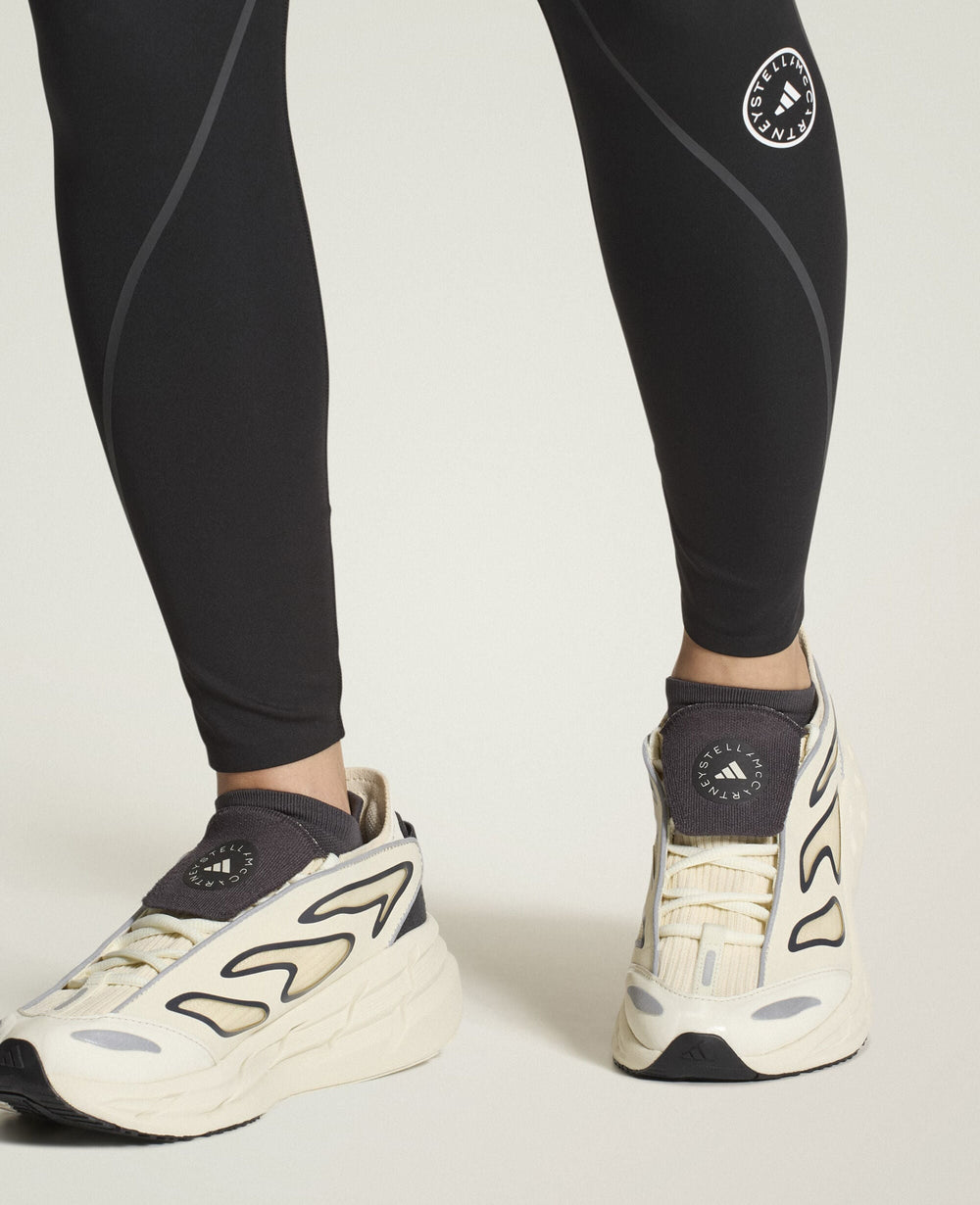 ADISTAR Distance Running Sneakers