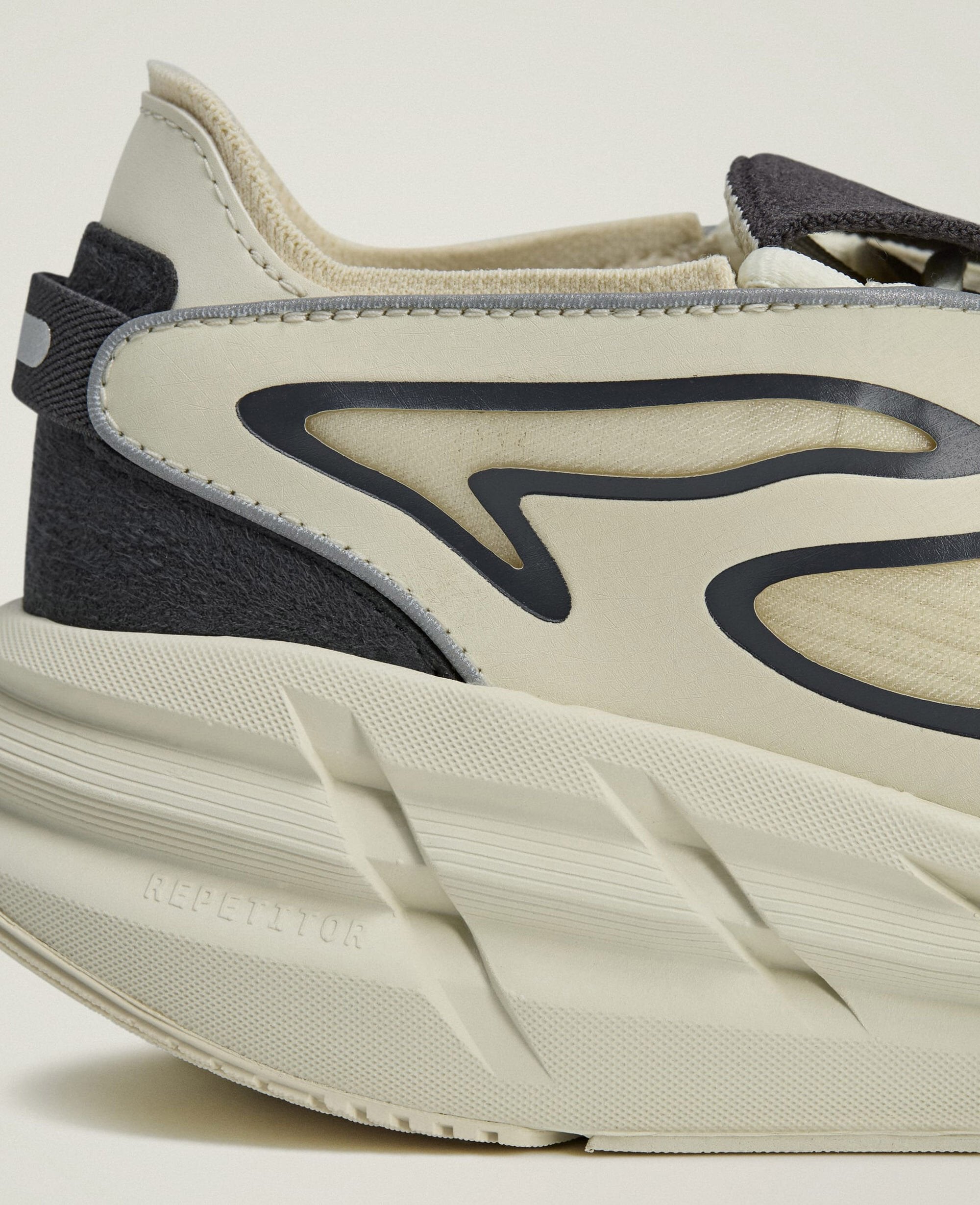 ADISTAR Distance Running Sneakers