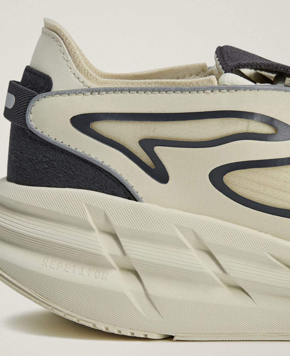 ADISTAR Distance Running Sneakers